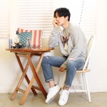 Straight damaged jean